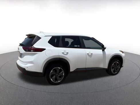 Used 2025 Nissan Rogue SV FWD image 15