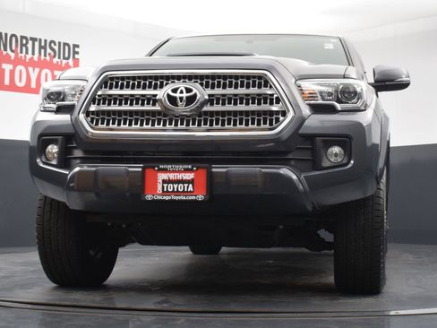Used 2017 Toyota Tacoma TRD Sport w/ Tow Package (A/T) AWD/4WD image 33