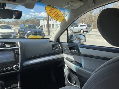 Used 2018 Subaru Outback 2.5i Premium AWD/4WD image 16