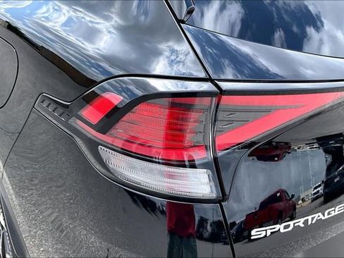 Used 2023 Kia Sportage X-Line w/ X-Line Premium Package image 32