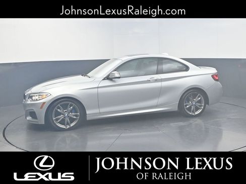 Used 2015 BMW M235i Coupe image 2