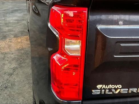 Used 2023 Chevrolet Silverado 1500 LT image 30