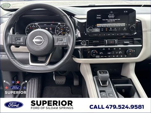 Used 2024 Nissan Pathfinder SL AWD/4WD image 16