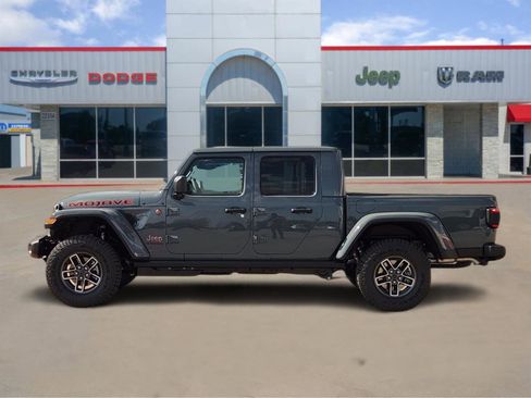New 2026 Jeep Gladiator Mojave image 3