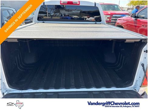 Used 2022 Chevrolet Colorado W/T w/ WT Convenience Package AWD/4WD image 9