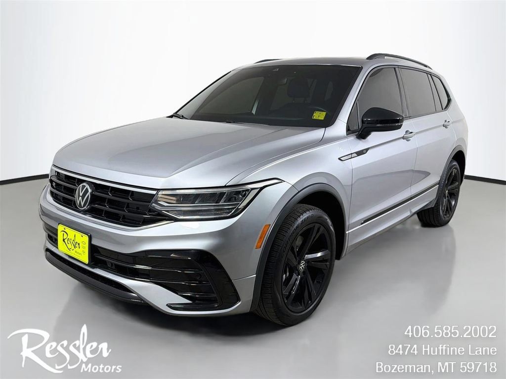 Used 2024 Volkswagen Tiguan SE R-Line AWD/4WD image 1