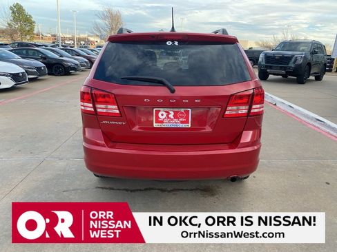 Used 2018 Dodge Journey SE w/ Popular Equipment Group image 4