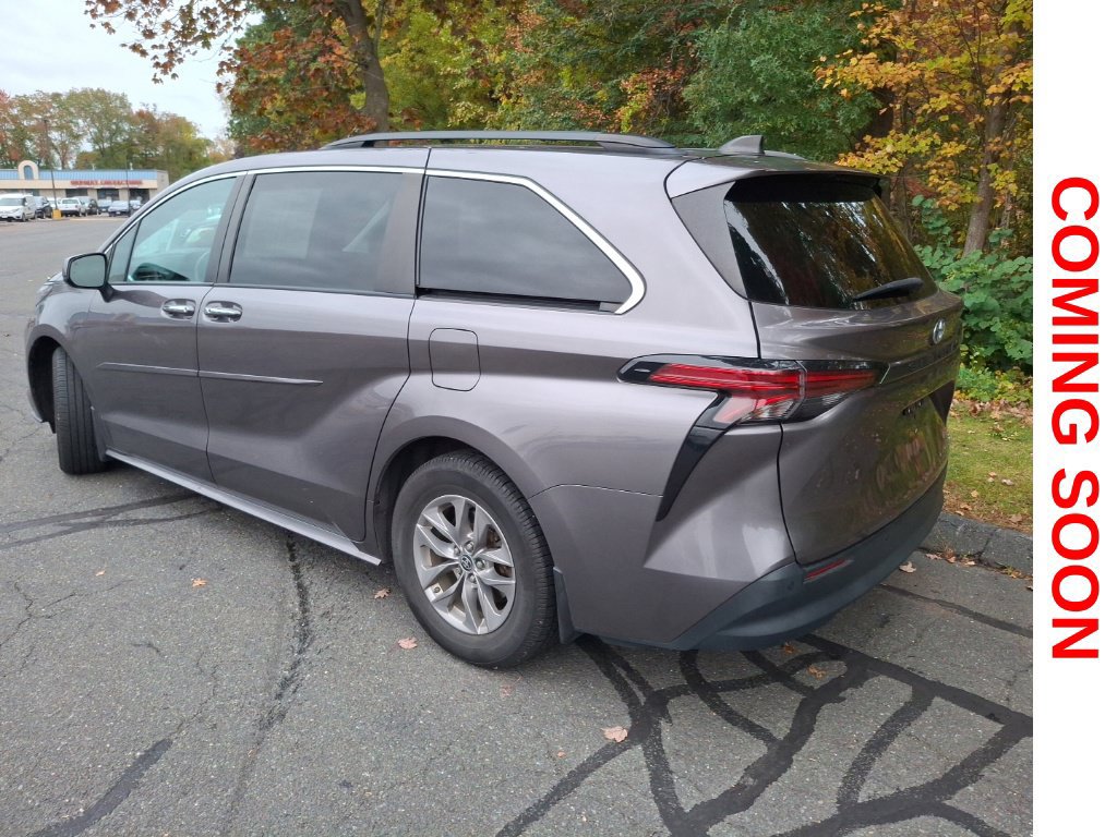 Used 2022 Toyota Sienna XLE FWD image 8