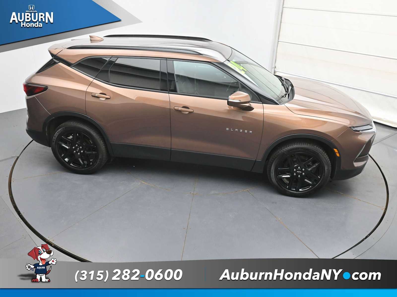 Used 2024 Chevrolet Blazer LT AWD/4WD image 40