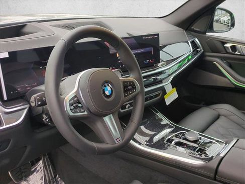New 2026 BMW X5 sDrive40i w/ M Sport Package image 3