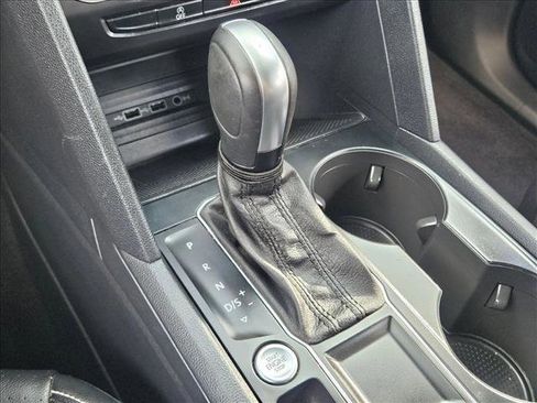 Used 2020 Volkswagen Atlas Cross Sport SE w/ Panoramic Sunroof Package image 12