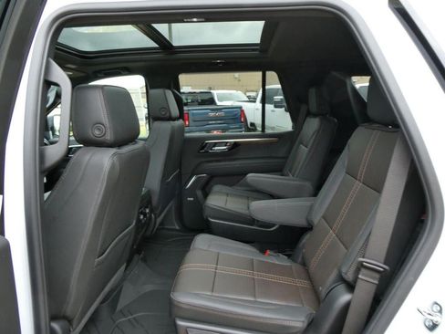 New 2026 Chevrolet Tahoe High Country AWD/4WD image 14