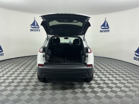 Used 2020 Jeep Cherokee Latitude Plus image 19