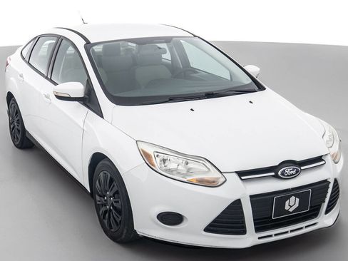 Used 2013 Ford Focus SE FWD image 1