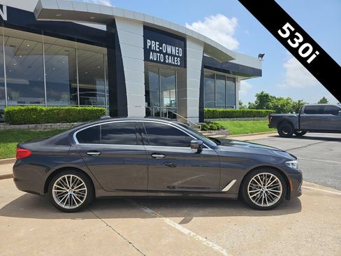 Used 2017 BMW 530i RWD image 2