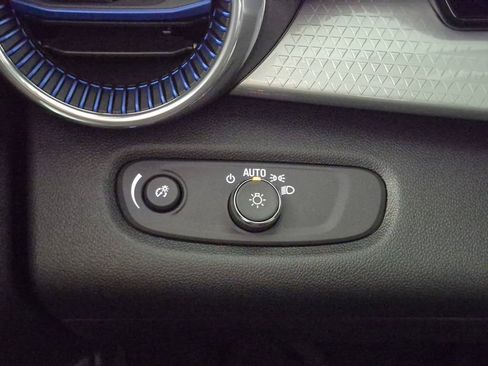 New 2026 Chevrolet Trax LT image 16