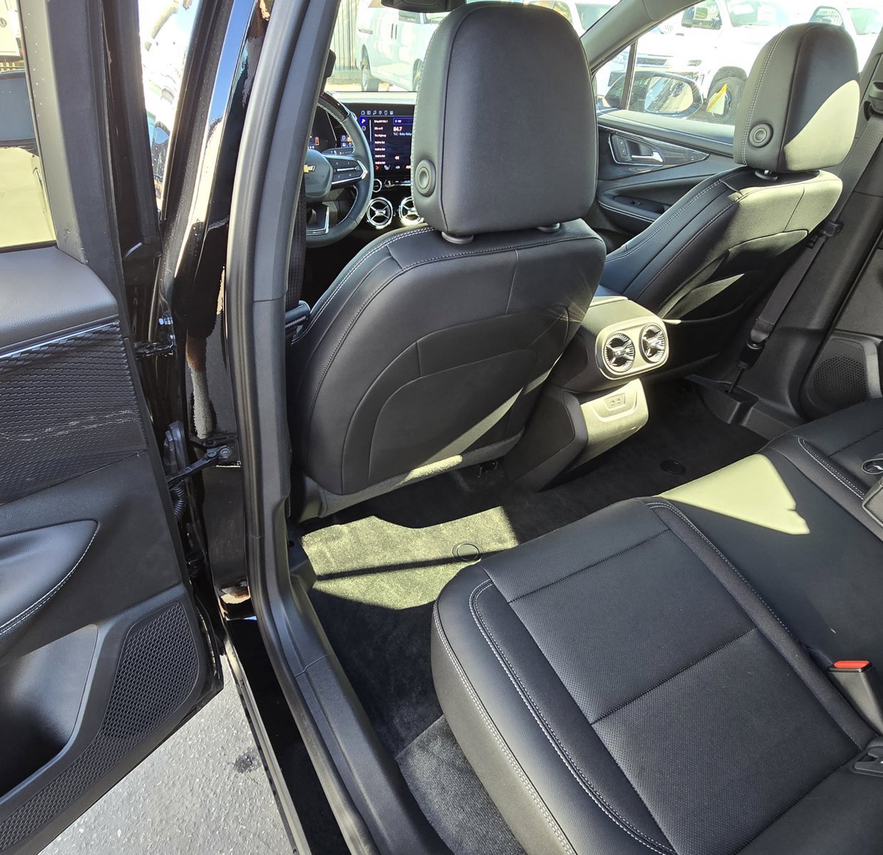 Used 2025 Chevrolet Blazer EV LT w/ Super Cruise Package AWD/4WD image 29