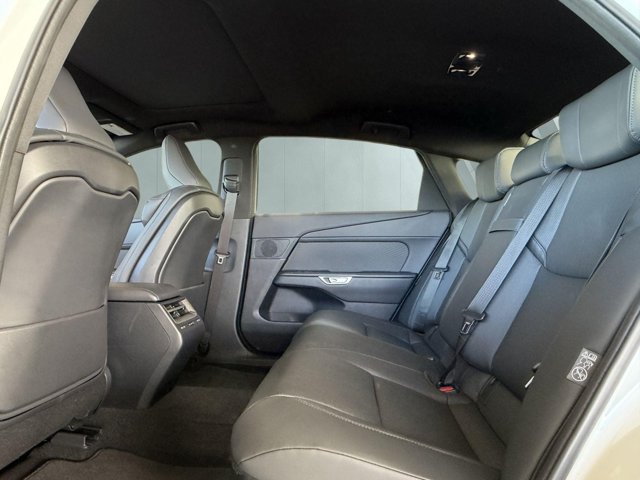 Certified 2026 Lexus ES 350e w/ Convenience Package FWD image 11