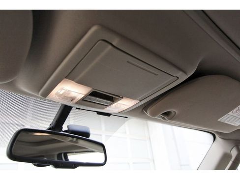 Used 2010 Lincoln Navigator L 2WD image 20