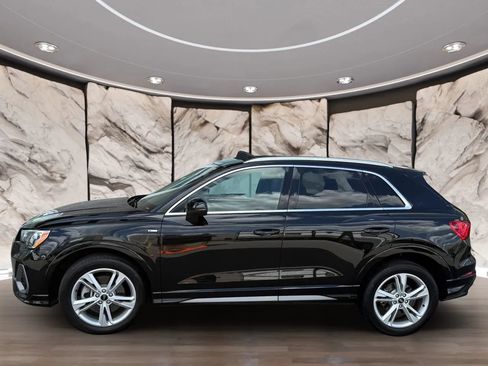Used 2021 Audi Q3 2.0T Premium w/ Convenience Package AWD/4WD image 23