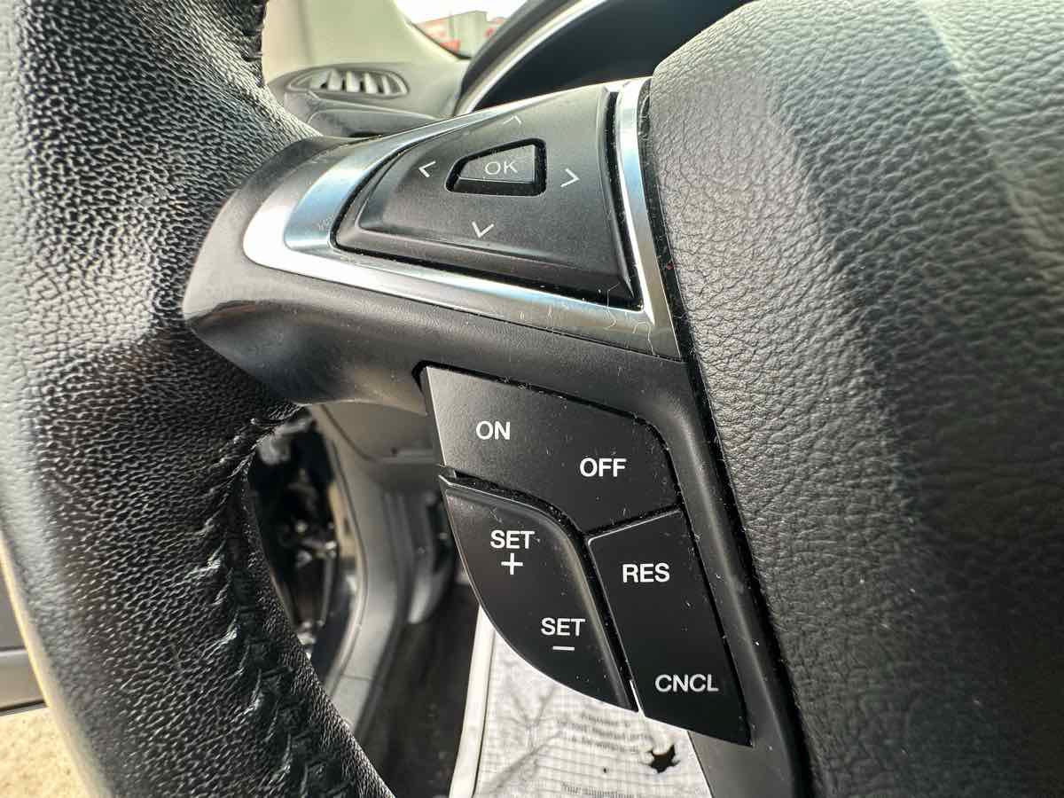 Used 2018 Ford Edge Titanium AWD/4WD image 15
