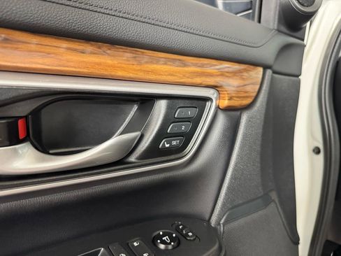 Used 2018 Honda CR-V EX-L image 17