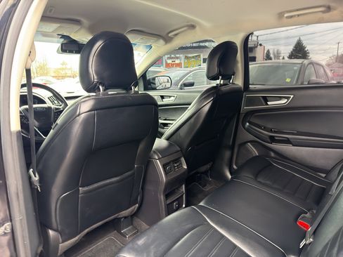 Used 2019 Ford Edge SEL w/ Equipment Group 201A AWD/4WD image 11