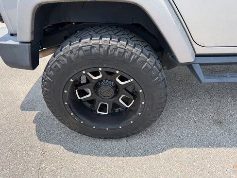 Used 2018 Jeep Wrangler Unlimited Sport S AWD/4WD image 5