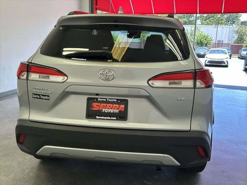 Certified 2024 Toyota Corolla Cross LE FWD image 4