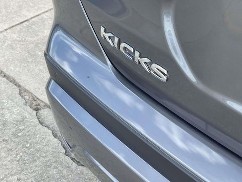 New 2025 Nissan Kicks Play S image 9