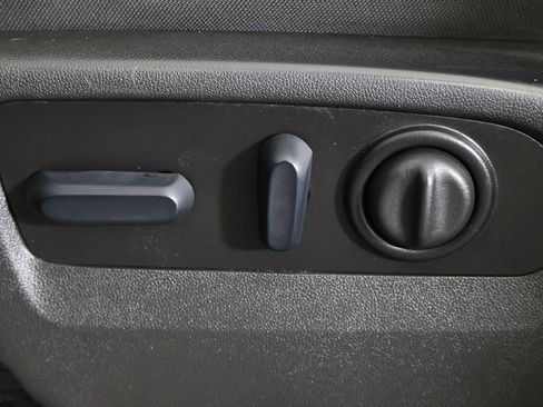 Used 2023 Chevrolet Silverado 3500 LT w/ Convenience Package image 31