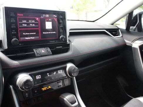 Used 2020 Toyota RAV4 TRD Off-Road w/ TRD Off-Road Weather Package AWD/4WD image 28
