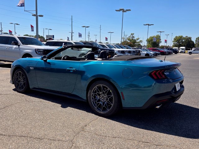New 2026 Ford Mustang GT Premium w/ GT Performance Package RWD image 5