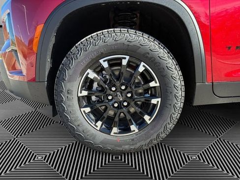 New 2026 Chevrolet Traverse Z71 w/ Enhanced Driving Package image 9