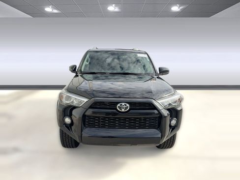 Used 2016 Toyota 4Runner SR5 image 6