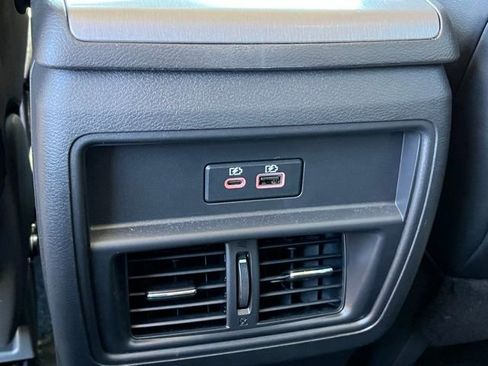 Used 2024 Nissan Murano SV w/ SV Midnight Edition Package image 25