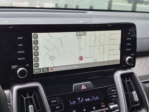 Certified 2023 Kia Sorento EX AWD/4WD image 19