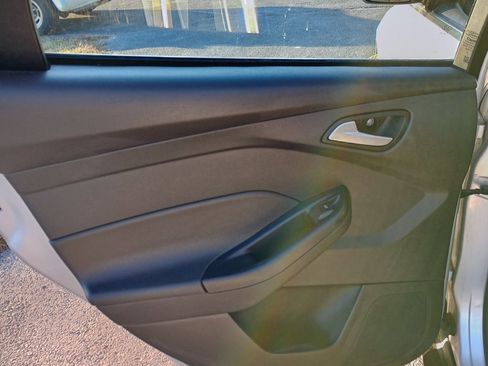 Used 2017 Ford Focus SE image 15