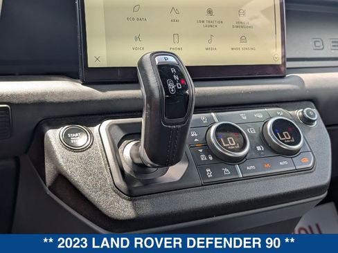 Used 2023 Land Rover Defender 90 X AWD/4WD image 33