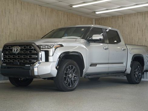 Used 2024 Toyota Tundra Platinum AWD/4WD image 4
