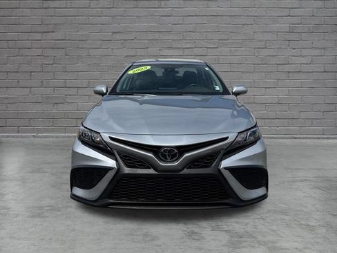 Used 2023 Toyota Camry SE FWD image 2