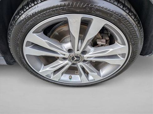 Used 2018 Mercedes-Benz C 350e Sedan image 22