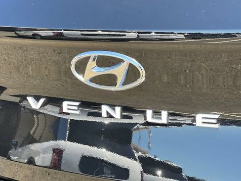 New 2026 Hyundai Venue SEL FWD image 8