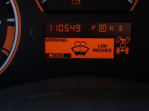 Used 2015 Nissan Titan S AWD/4WD image 28