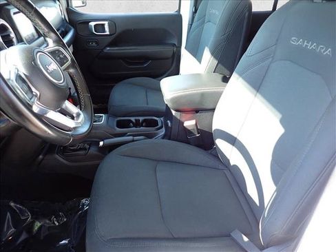 Used 2020 Jeep Wrangler Unlimited Sahara AWD/4WD image 12