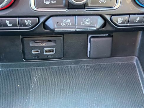 Used 2021 Chevrolet Tahoe High Country image 30