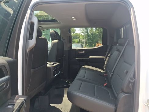 Used 2019 Chevrolet Silverado 1500 LTZ w/ LTZ Premium Package AWD/4WD image 11