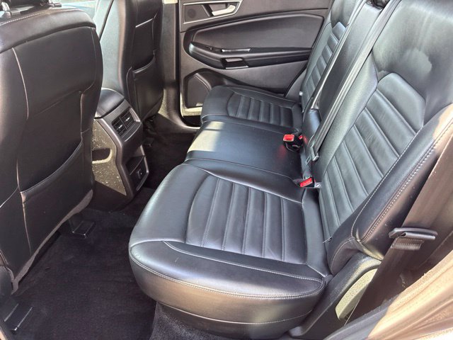 Used 2017 Ford Edge SEL w/ Equipment Group 201A FWD image 11