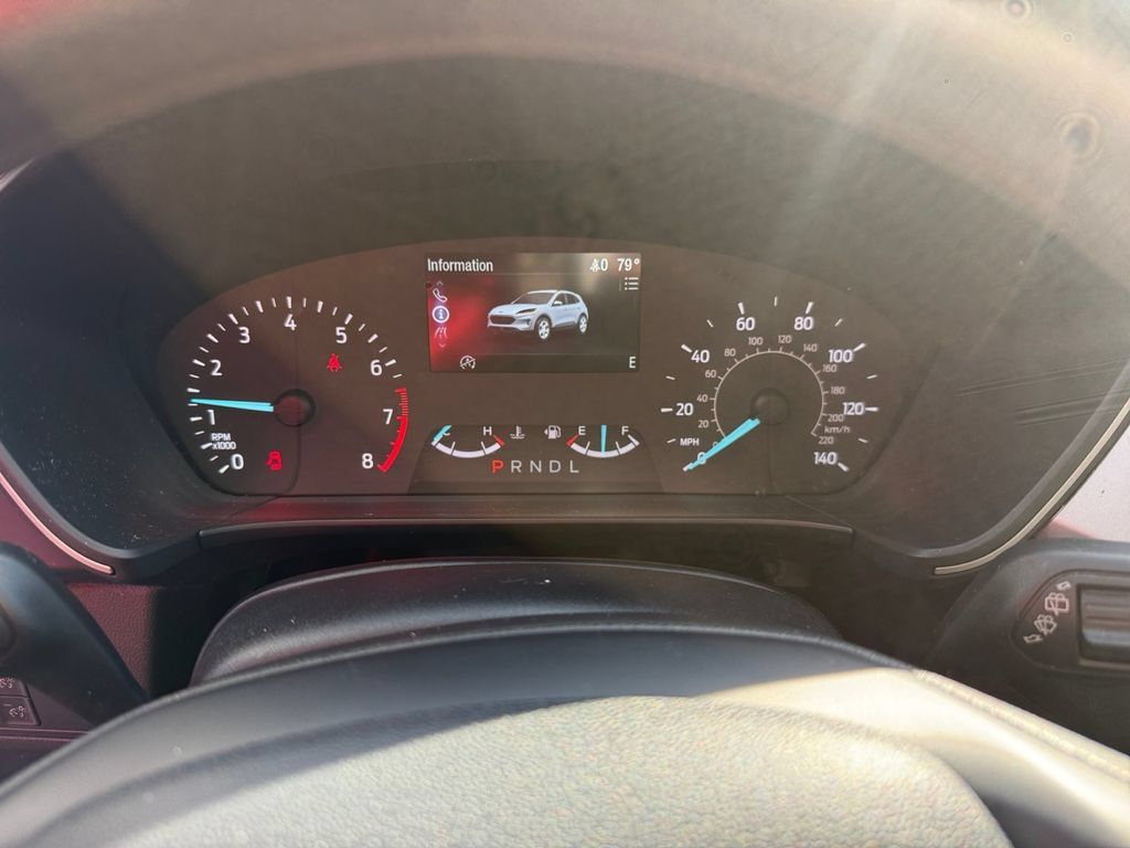 Used 2022 Ford Escape SE FWD image 14