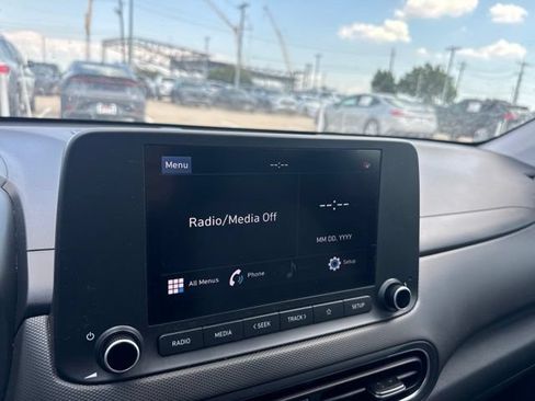 Used 2023 Hyundai Kona SEL FWD image 10